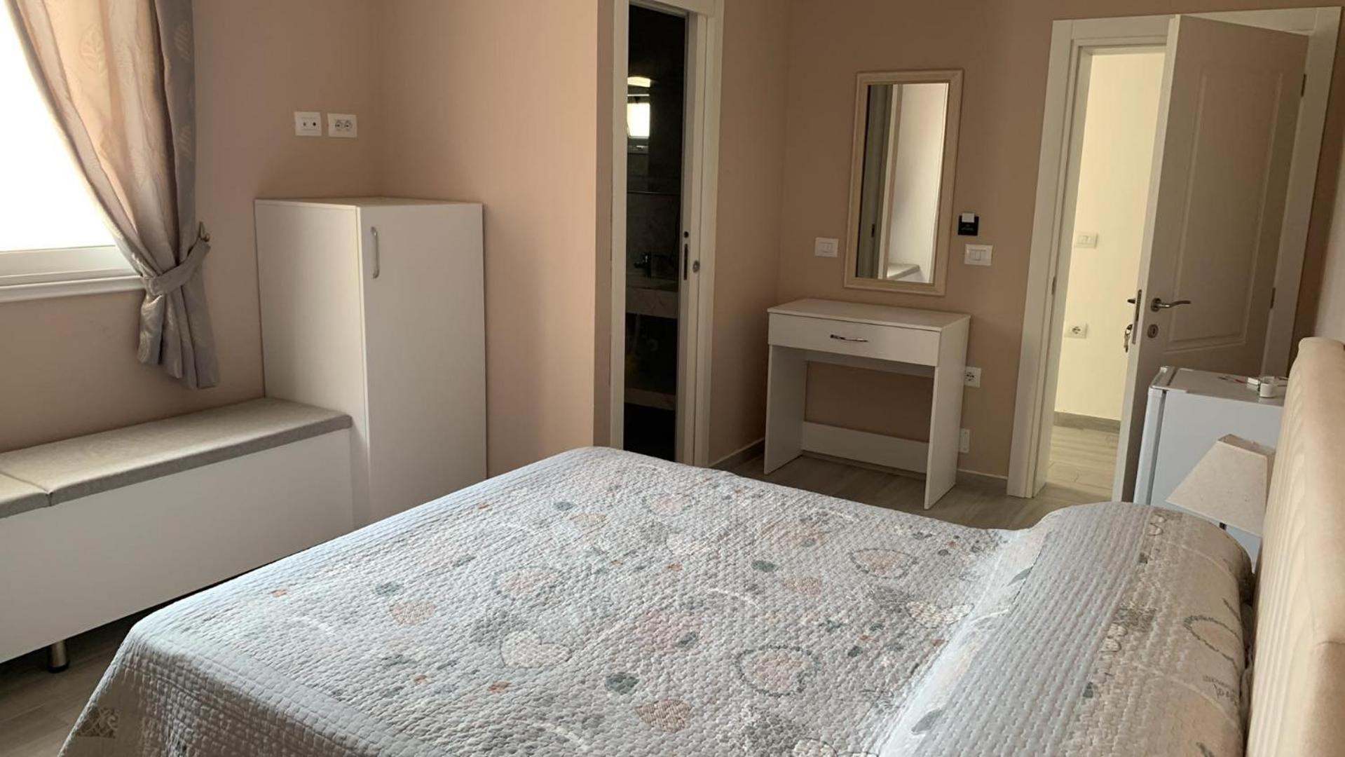Meri Rooms Влёра Экстерьер фото